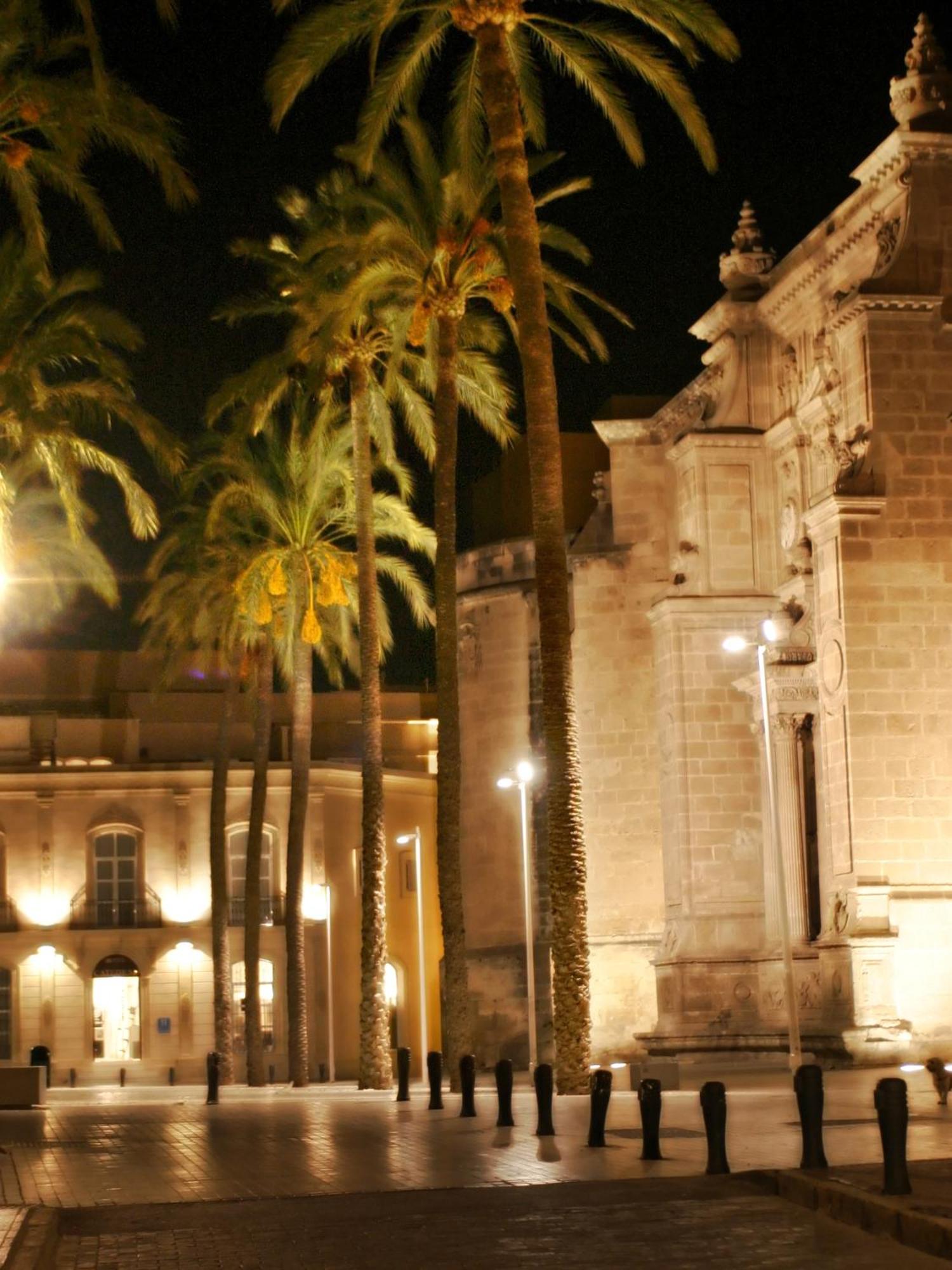 Catedral Almeria Hotel Exterior photo